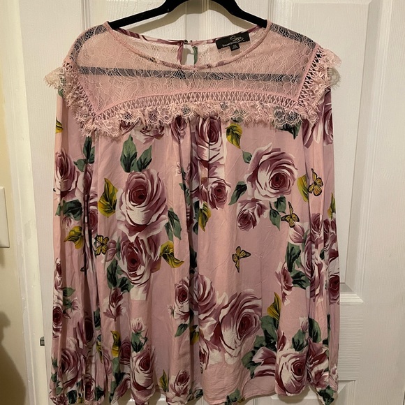💝 Suzanne Betro Pink lace and cotton floral and butterfly blouse, 2X - Picture 7 of 14